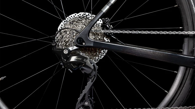 Cube Attain C:62 Race Rennrad Diamant 28" blackline