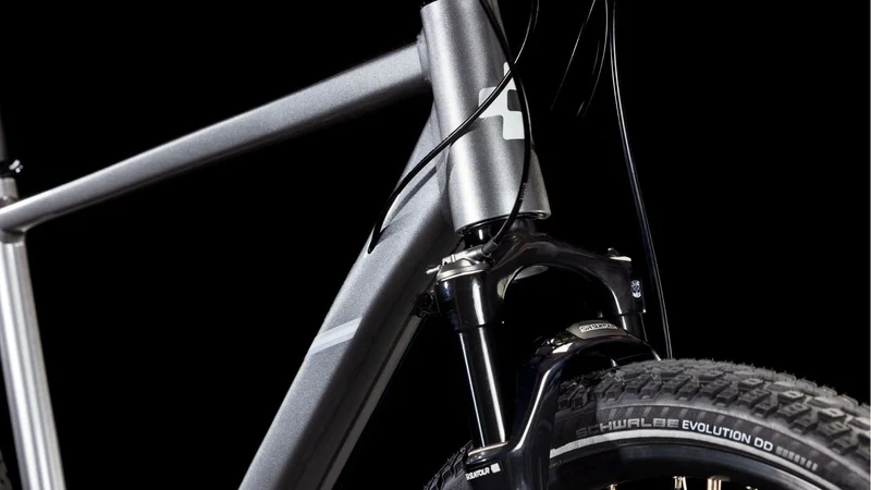 Cube Nature SLX Crossrad Diamant 28" graphite´n´fossil
