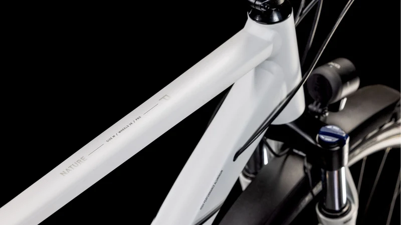 Cube Nature Pro Allroad Trekkingrad Diamant 28" cotton´n´black