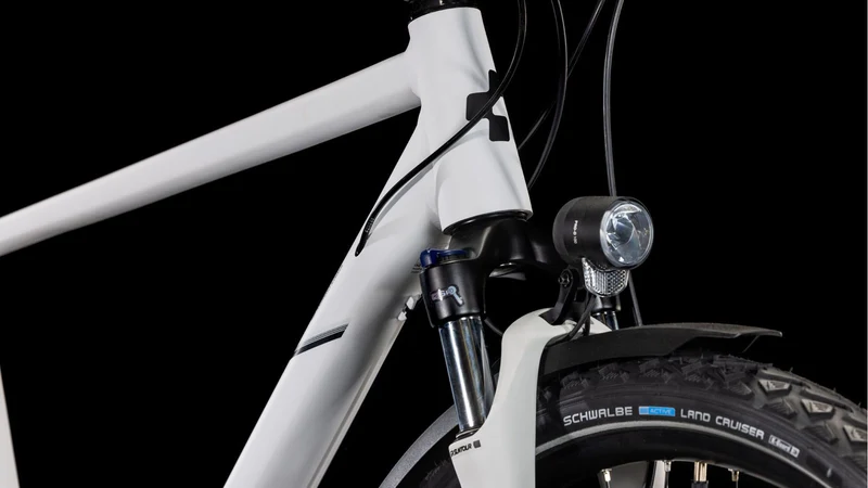 Cube Nature Pro Allroad Trekkingrad Diamant 28" cotton´n´black