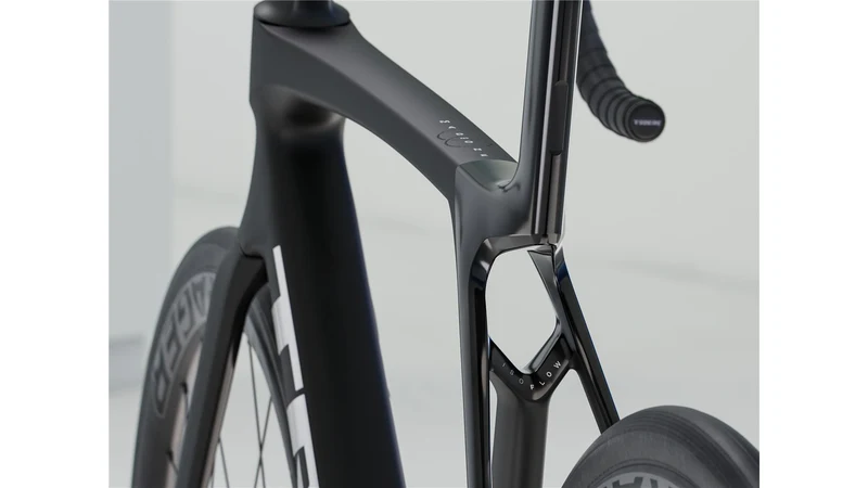 Trek Madone SL 6 Gen 8 Rennrad Diamant 28" matte dark web