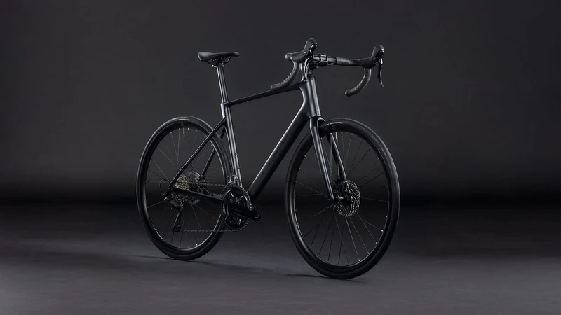 Cube Attain C:62 Race Rennrad Diamant 28" blackline