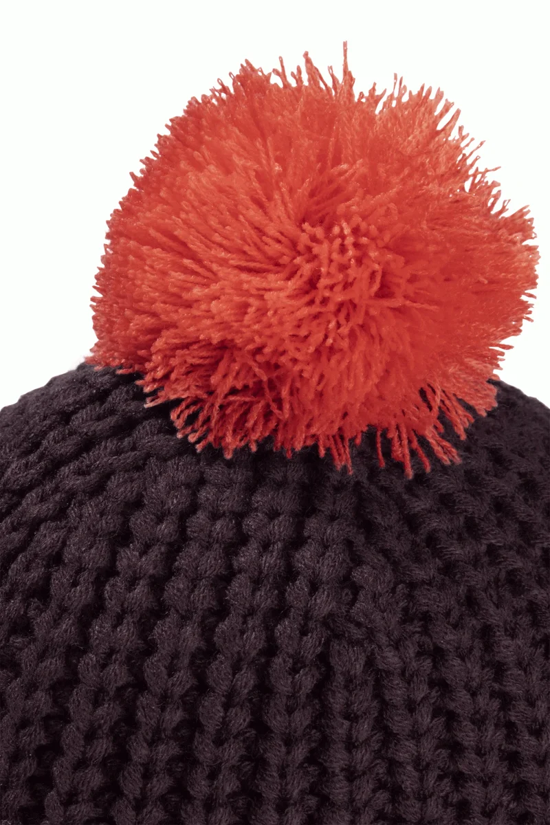 POMPOM BADGE BEANIE K