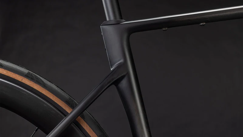 Cube Attain C:62 SLT Rennrad Diamant 28" carbon´n´coalchrome