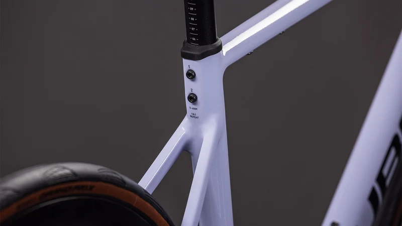 Cube Attain Race Rennrad Diamant 28" cyclamen´n´black
