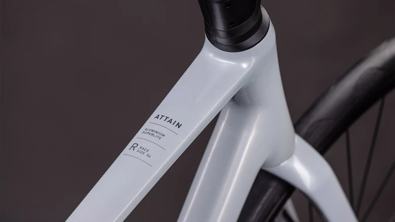 Cube Attain Race Rennrad Diamant 28" foggrey ´n´ shift