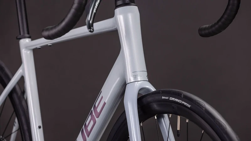 Cube Attain Race Rennrad Diamant 28" foggrey ´n´ shift