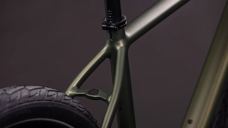 Cube Editor One Cityrad Diamant 28" reedgreen´n´black