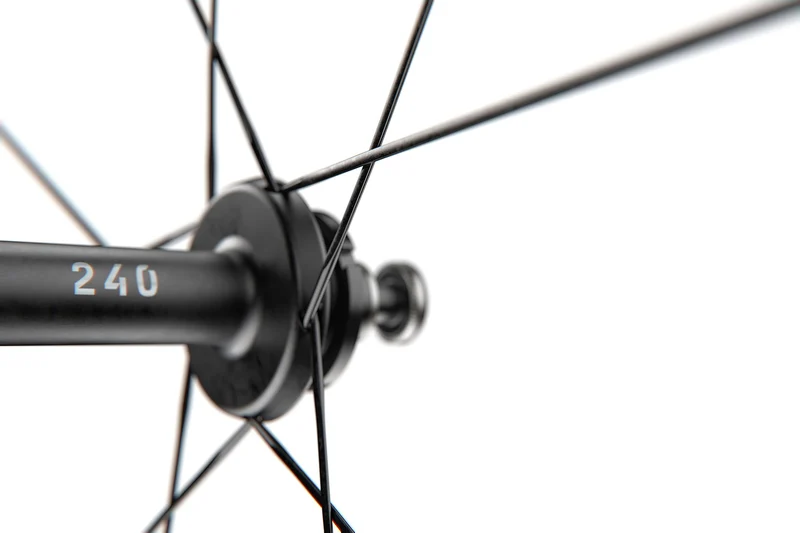 DT Swiss 28" Carbon,10/120mm TB bolt on, Singl Sp HR DT Swiss TRC 1400 Dicut 62