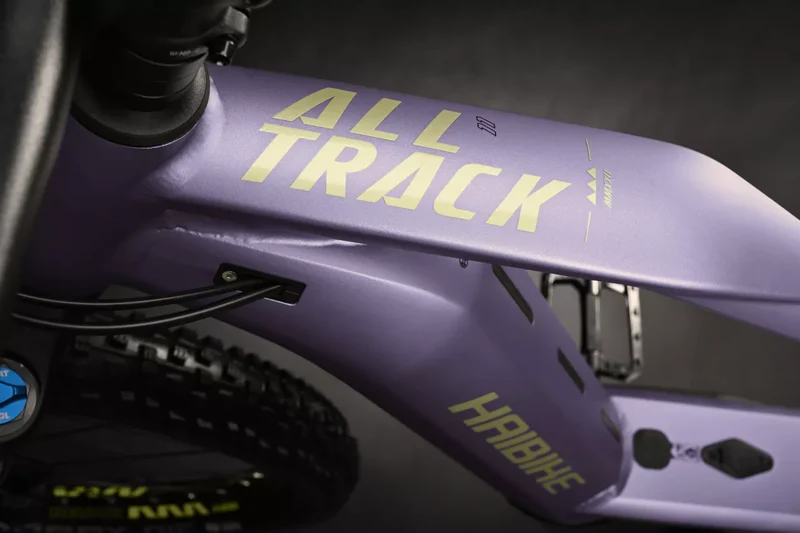 Haibike AllTrack 11 750 Wh E-Bike Hardtail Diamant royal viola/lemon - matt