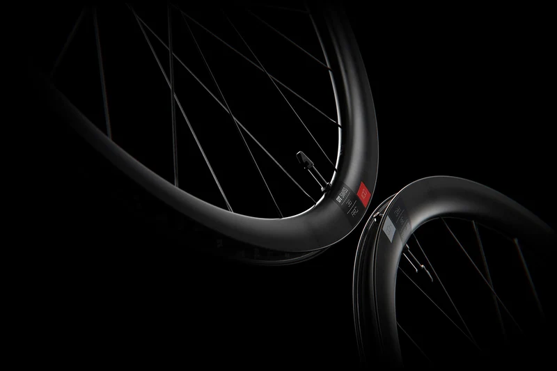 DT Swiss 28", Carbon, CL, 100/12 mm TA VR DT Swiss ARC1100 Dicut 38 DB 28"/20mm