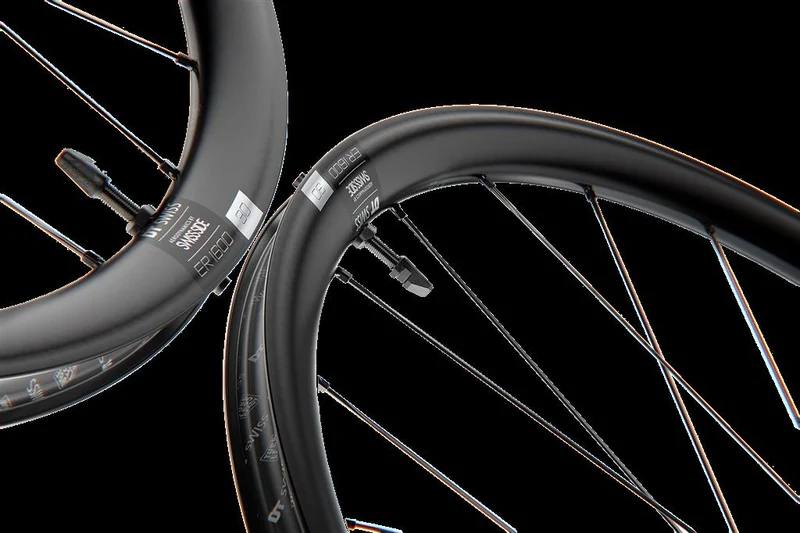DT Swiss 28", Alu, sw, CL ,142/12mm TA, Sram XDR HR DT Swiss ER1600 Spline 30 DB 28"/22mm