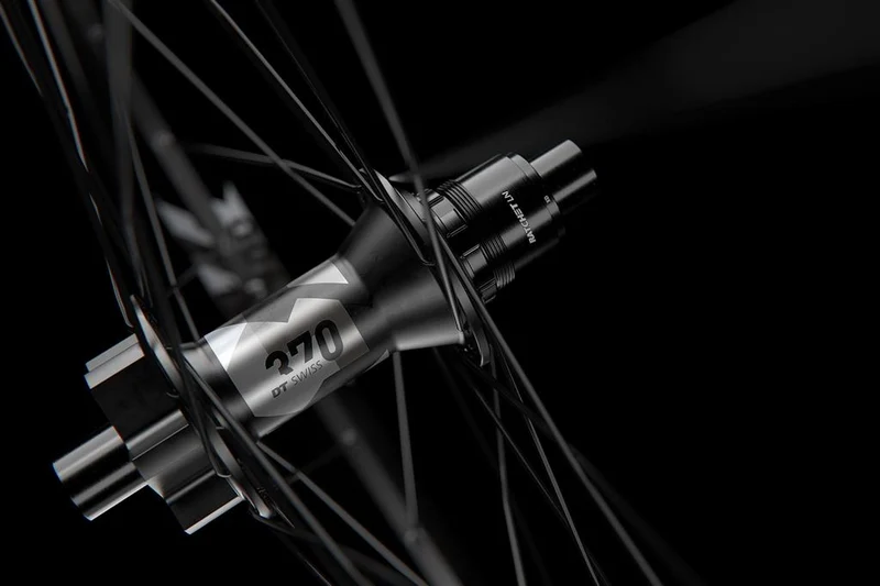DT Swiss 29", Alu, sw, IS-6-L.,148/12 TA B., SRAM HR DT Swiss F 1900 Classic 29"/30mm