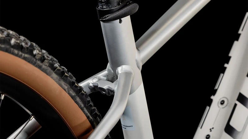Cube Reaction Hybrid SLT 750 Wh E-Bike Hardtail Diamant silver´n´cream