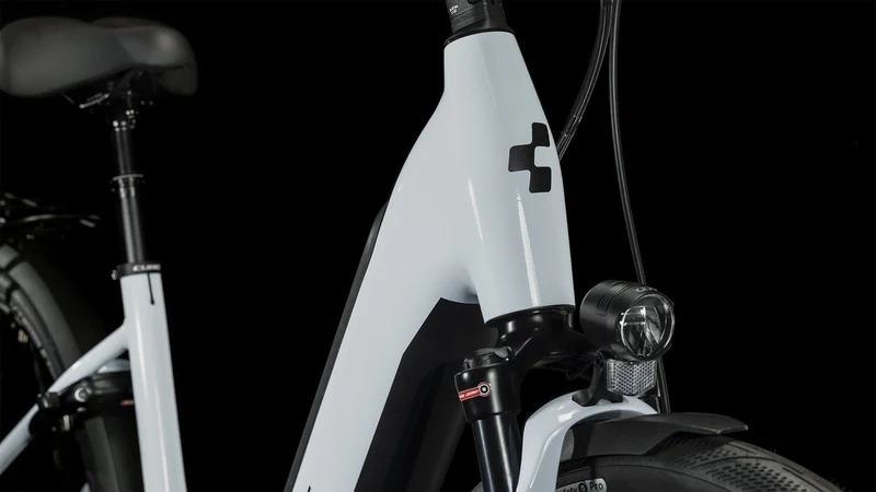 Cube Supreme Hybrid EXC 625 Wh E-Bike Easy Entry 28" flashwhite´n´black