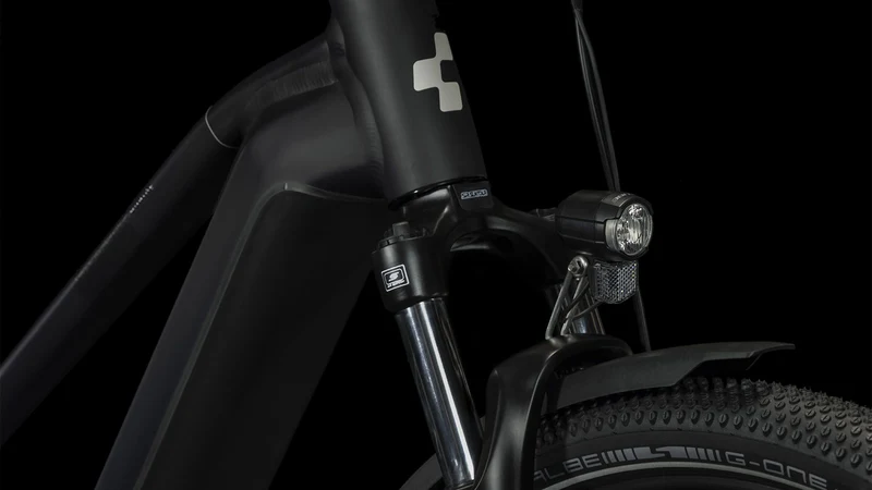 Cube Nuride Hybrid Pro 750 Wh Allroad E-Bike Trapeze 28" black´n´metal