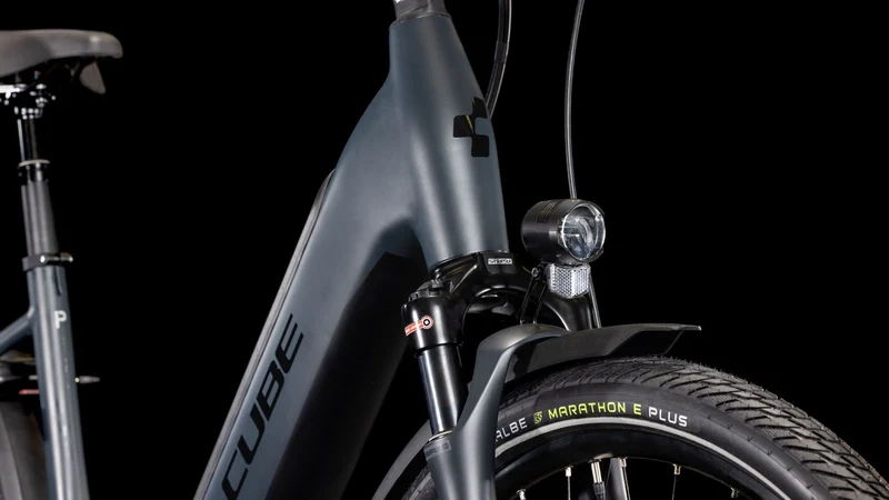 Cube Supreme Hybrid Deluxe Pro 625 Wh E-Bike Easy Entry 28" night´n´black