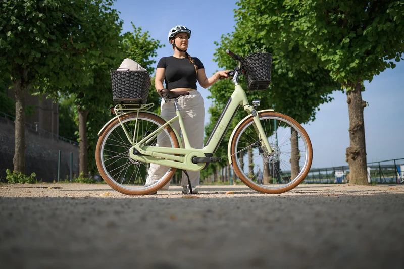 Cube Ella Hybrid 500 Wh E-Bike Easy Entry matchagreen´n´green