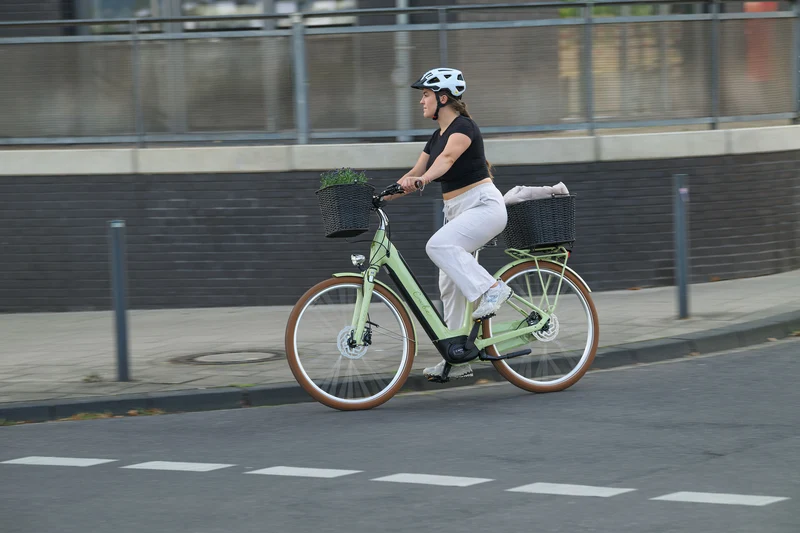 Cube Ella Hybrid 500 Wh E-Bike Easy Entry matchagreen´n´green