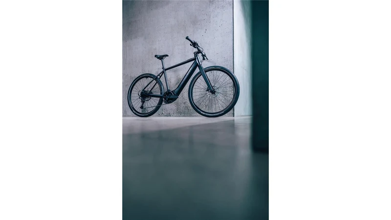 Cube Editor Hybrid Pro 400 Wh E-Bike Diamant 28" black´n´spectral
