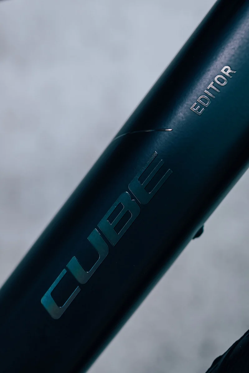 Cube Editor Hybrid Pro 400 Wh E-Bike Diamant 28" black´n´spectral