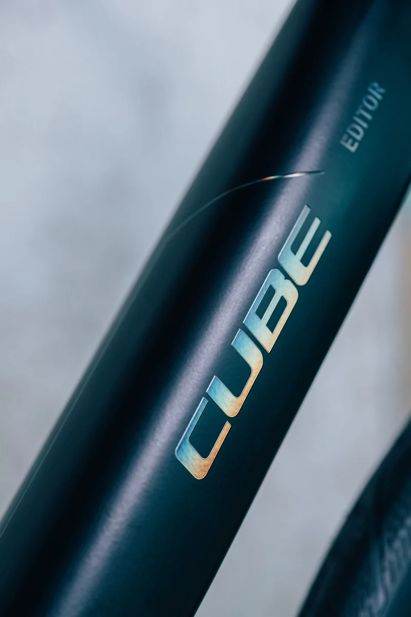 Cube Editor Hybrid Pro 400 Wh E-Bike Diamant 28" black´n´spectral