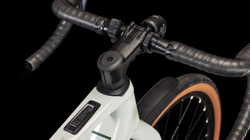 Cube Nuroad Hybrid C:62 Race FE 400 Wh E-Gravel Rad Diamant 28" desertstone´n´green