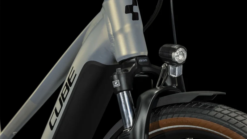 Cube Touring Hybrid Pro 625 Wh E-Bike Trapeze 28" pearlysilver´n´black