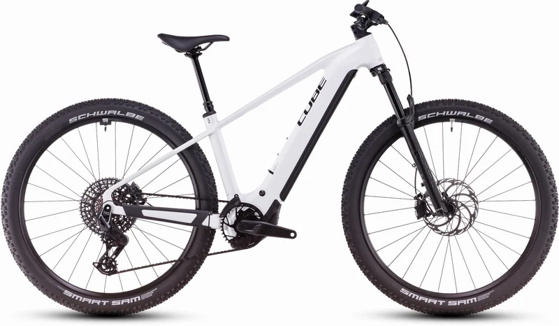 Cube Reaction Hybrid SLT 800 Wh E-Bike Hardtail Diamant metallicwhite´n´black