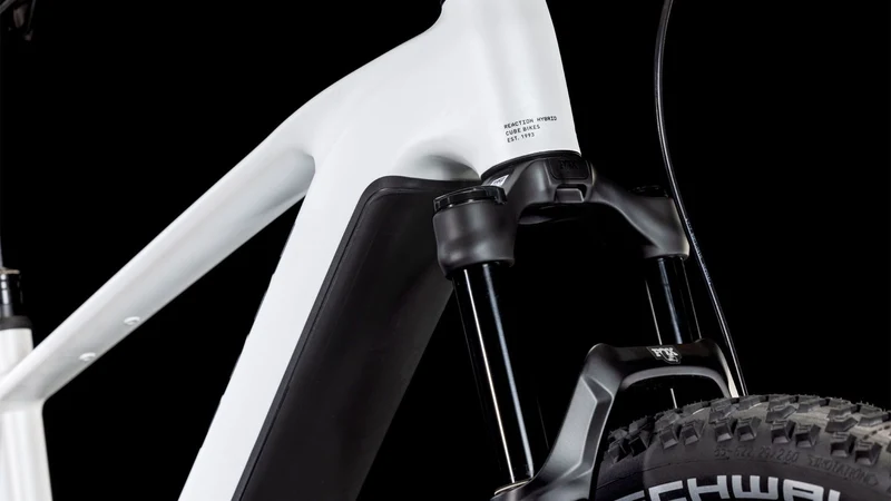 Cube Reaction Hybrid SLT 800 Wh E-Bike Hardtail Diamant metallicwhite´n´black