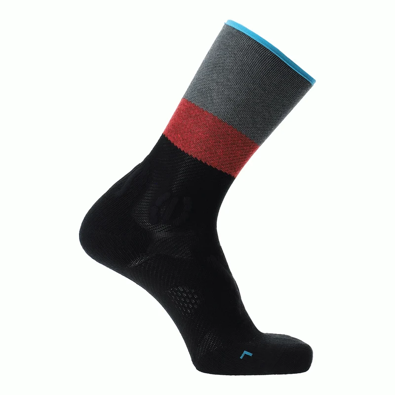 WOMAN TREKKING ONE COOL SOCKS