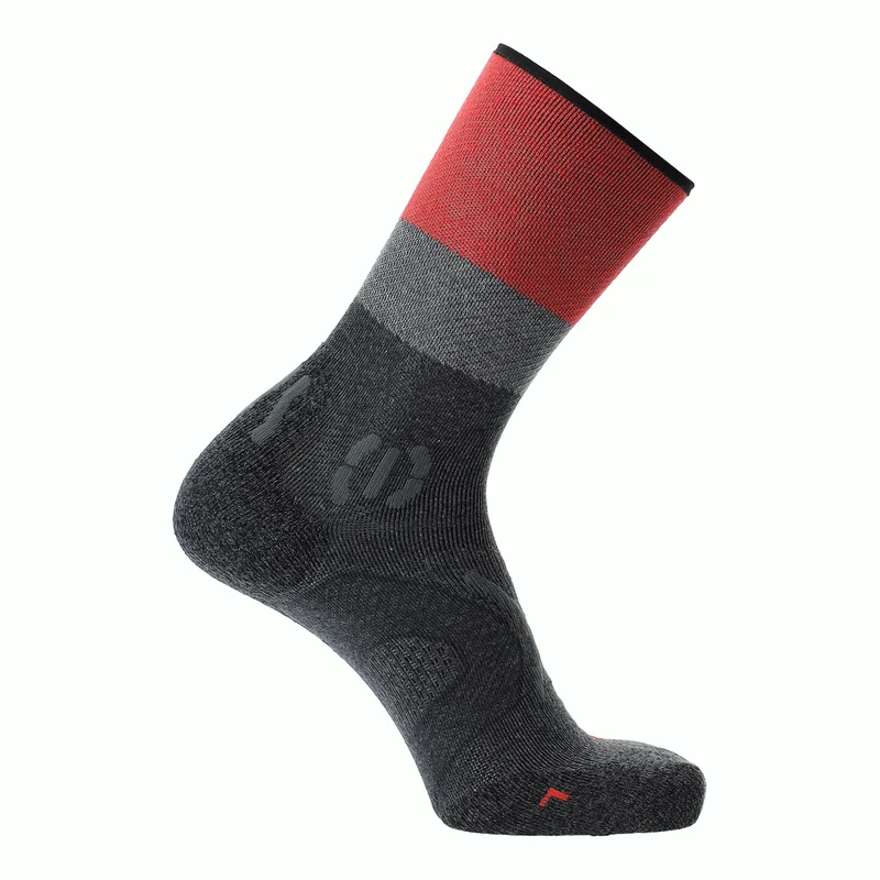 WOMAN TREKKING ONE COOL SOCKS