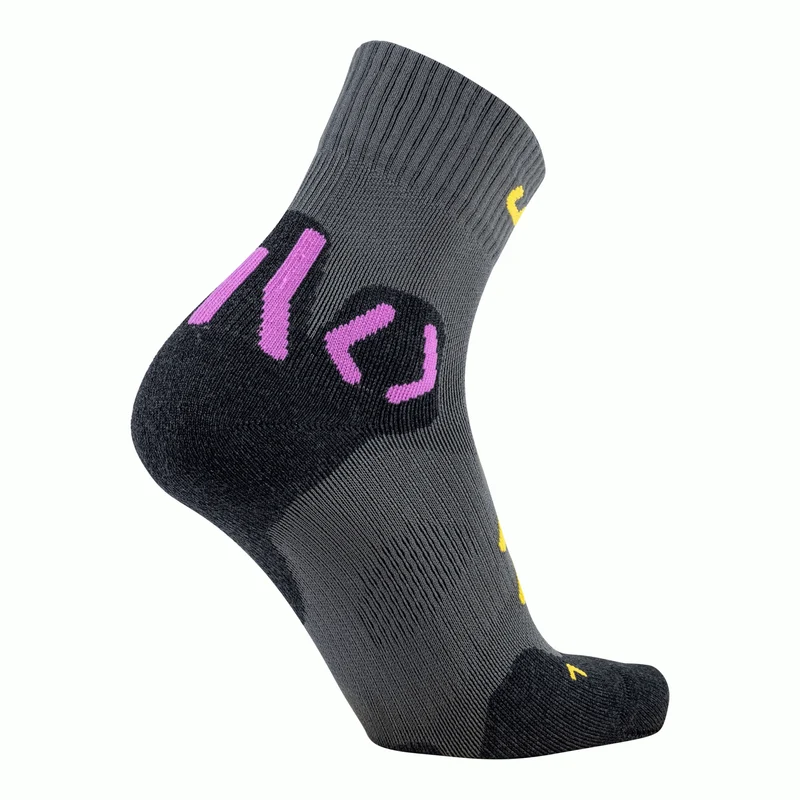 WOMAN TREKKING APPROACH MID SOCKS