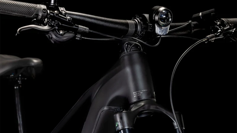 Cube Reaction Hybrid Race Allroad 800 Wh E-Bike Hardtail Diamant black´n´metal