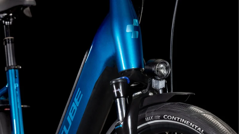 Cube Supreme Hybrid Pro 625 Wh E-Bike Easy Entry electricblue´n´blue