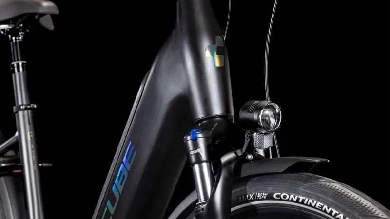 Cube Supreme Hybrid Pro 625 Wh E-Bike Easy Entry black´n´spectral