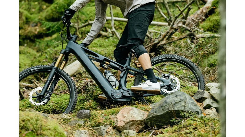 Cube Stereo Hybrid One77 HPC AT 800 Wh E-Bike Fully 29"/27,5" carbon´n´gold