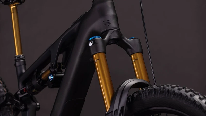 Cube AMS Hybrid 177 C:62 AT 600 Wh X E-Bike Fully 29" carbon´n´gold