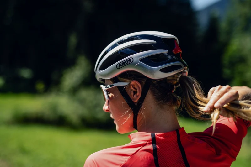 Abus AirBreaker Rennrad-Helm pure grey