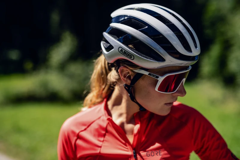 Abus AirBreaker Rennrad-Helm pure grey