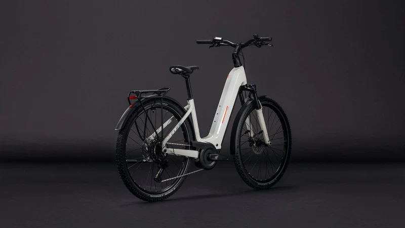 Cube Nuride Hybrid Performance 600 Wh E-Bike Easy Entry 28" desertstone´n´grey