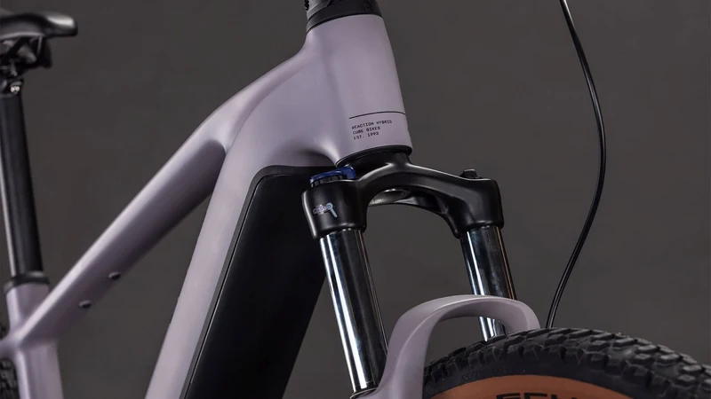 Cube Reaction Hybrid Performance 600 Wh E-Bike Hardtail Diamant plumgrey´n´black