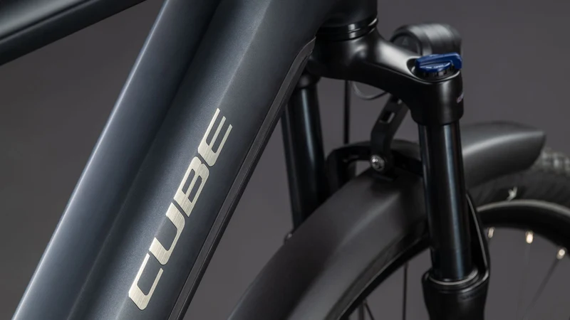 Cube Touring Hybrid One 600 Wh E-Bike Diamant 28" coal´n´chrome