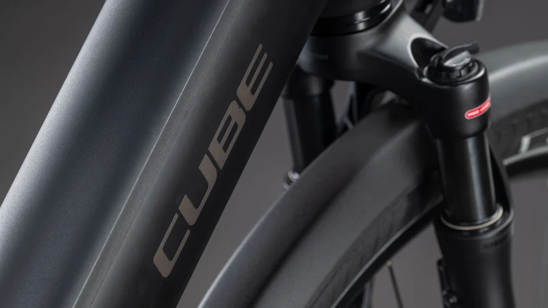Cube Supreme RT Hybrid Deluxe EX 600 Wh E-Bike Easy Entry black´n´chrome