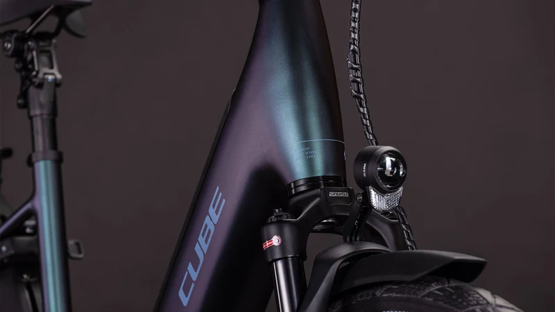 Cube Supreme Hybrid Deluxe SLT ABS 600 Wh E-Bike Easy Entry metalblue´n´reflex