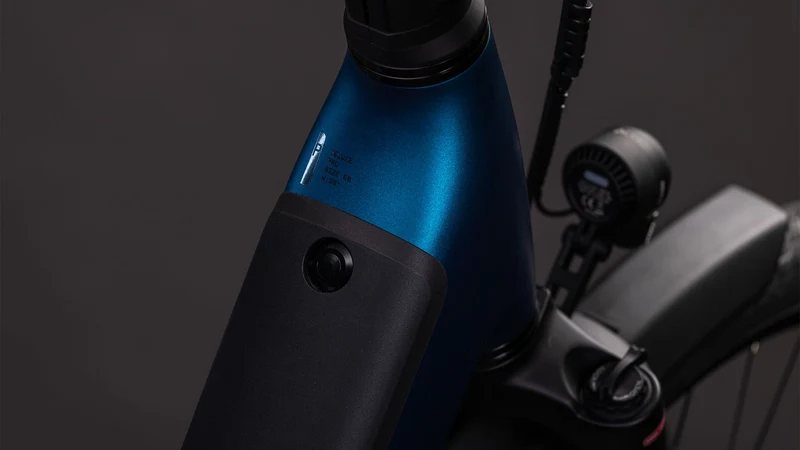 Cube Supreme Hybrid Deluxe Deluxe Pro 600 Wh E-Bike Easy Entry electricblue´n´chrome
