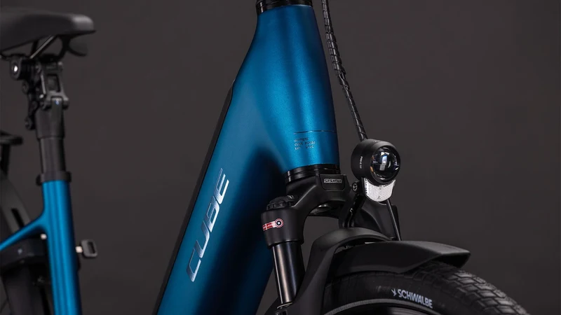 Cube Supreme Hybrid Deluxe Deluxe Pro 600 Wh E-Bike Easy Entry electricblue´n´chrome