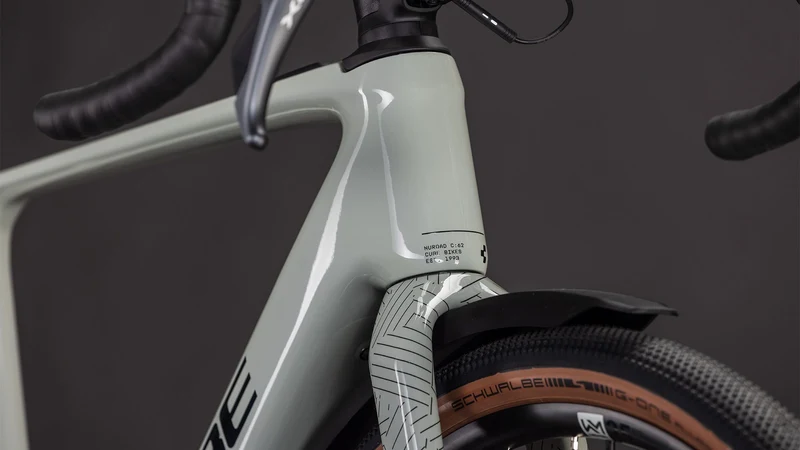 Cube Nuroad Hybrid C:62 Race FE 400 Wh X E-Gravel Rad Diamant 28" reedbeige´n´black