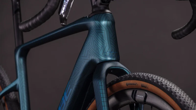 Cube Nuroad Hybrid C:62 SLT 400 Wh X E-Gravel Rad Diamant 28" royalgreen´n´crisscross