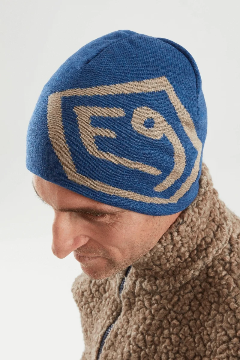 E9 T